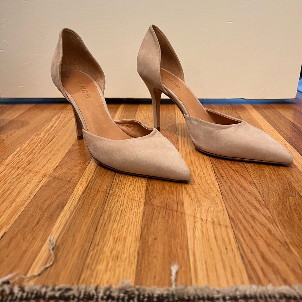 Vince D’orsay Pumps